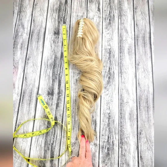 Medium Blonde Claw Clip Ponytail Wig - Picture 3 of 7